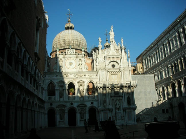 53_Dogas palace courtyard